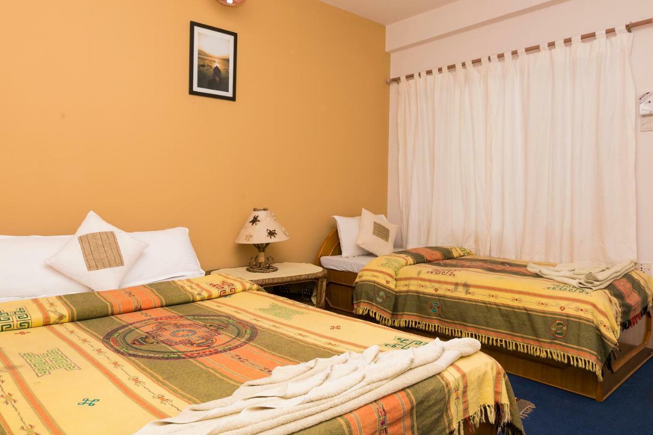 Peace Eye Guest House Pokhara Exterior foto